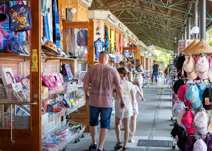 キャンプ場 Eurocamp Mobile Homes Terme Catez