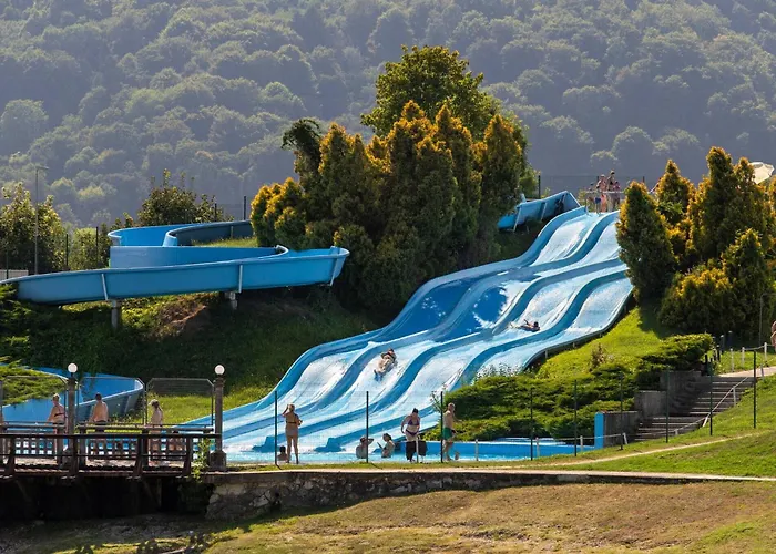 キャンプ場 Eurocamp Mobile Homes Terme Catez *